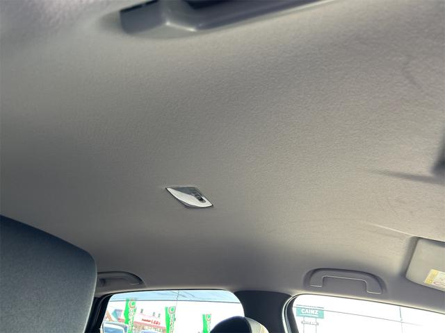 フィット ｅ：ＨＥＶベーシック　バックカメラ　ナビ　ＴＶ　クリアランスソナー　オートクルーズコントロール　衝突被害軽減システム　オートライト　ＬＥＤヘッドランプ　スマートキー　アイドリングストップ　電動格納ミラー　ＣＶＴ（49枚目）