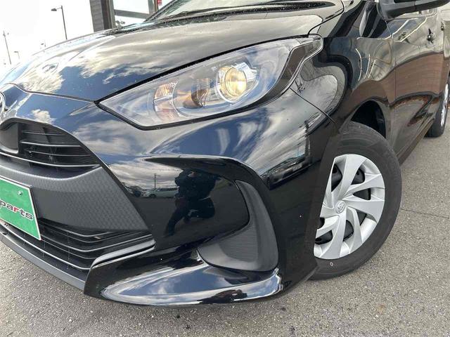 ヤリス ハイブリッドＸ　ＥＴＣ　バックカメラ　オートクルーズコントロール　レーンアシスト　衝突被害軽減システム　オートマチックハイビーム　オートライト　スマートキー　電動格納ミラー　ＣＶＴ　盗難防止システム　衝突安全ボディ（9枚目）