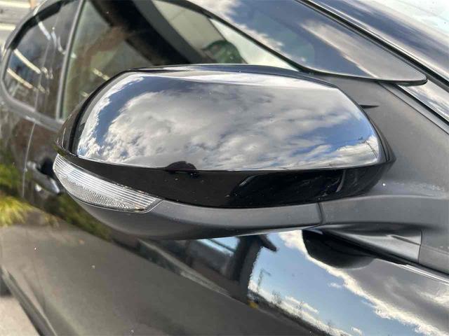 ヤリス ハイブリッドＸ　ＥＴＣ　バックカメラ　オートクルーズコントロール　レーンアシスト　衝突被害軽減システム　オートマチックハイビーム　オートライト　スマートキー　電動格納ミラー　ＣＶＴ　盗難防止システム　衝突安全ボディ（12枚目）