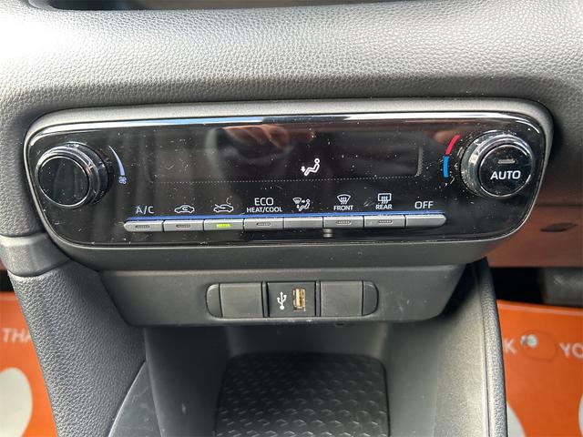 ヤリス ハイブリッドＸ　ＥＴＣ　バックカメラ　オートクルーズコントロール　レーンアシスト　衝突被害軽減システム　オートマチックハイビーム　オートライト　スマートキー　電動格納ミラー　ＣＶＴ　盗難防止システム　衝突安全ボディ（27枚目）