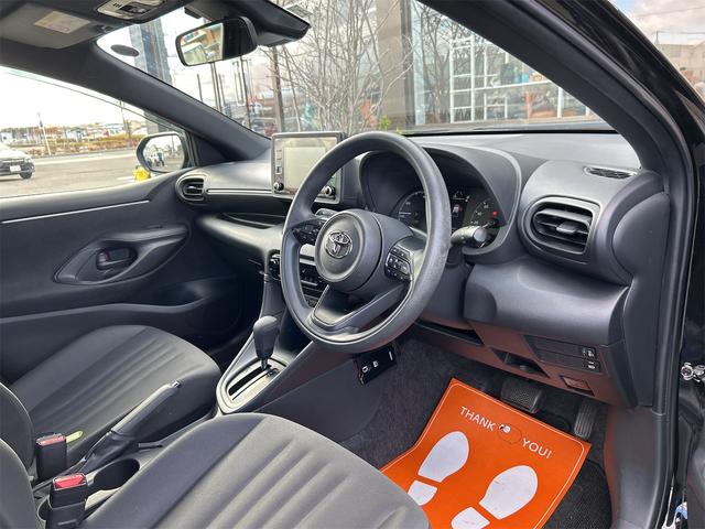 ヤリス ハイブリッドＸ　ＥＴＣ　バックカメラ　オートクルーズコントロール　レーンアシスト　衝突被害軽減システム　オートマチックハイビーム　オートライト　スマートキー　電動格納ミラー　ＣＶＴ　盗難防止システム　衝突安全ボディ（36枚目）