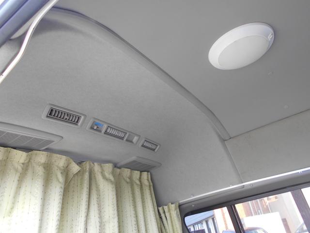 ハイエースバン SロングワイドDX GLパッケージ 4WD キャンピング ナビ バックカメラ べバストFFヒーター 外部電源入力可 AC100Vコンセント&ソケット サブバッテリー シンク 排水給水 シャワー付き テーブル&ソファー 網戸 カーテン(25枚目)