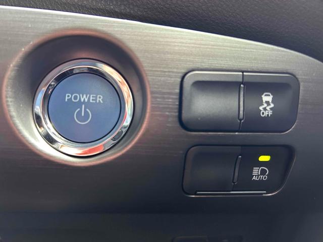 プリウス Ｓツーリングセレクション・ブラックエディション　ドライブレコーダー（前後カメラ）　クリアランスソナー　レーンアシスト　クルコン　衝突被害軽減システム　全方位カメラ　フルセグＴＶ　Ｂｌｕｅｔｏｏｔｈオーディオ　オートマチックハイビーム　ＥＴＣ２．０（13枚目）