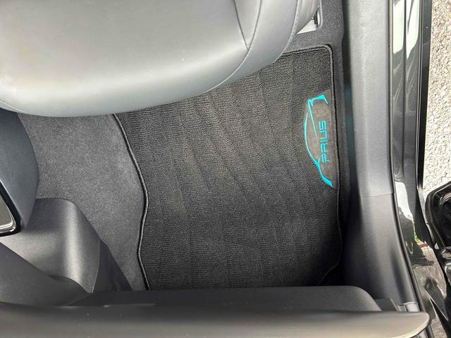 プリウス Ｓツーリングセレクション・ブラックエディション　ドライブレコーダー（前後カメラ）　クリアランスソナー　レーンアシスト　クルコン　衝突被害軽減システム　全方位カメラ　フルセグＴＶ　Ｂｌｕｅｔｏｏｔｈオーディオ　オートマチックハイビーム　ＥＴＣ２．０（23枚目）