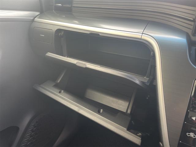 ステラ カスタムR LEDヘッドライト LEDフォグライト カロッツェリアナビ(AVIC-ZH07) フルセグTV B/Tオーディオ DVD再生 アイドリングストップ プッシュスタート 純正アルミホイール(6枚目)