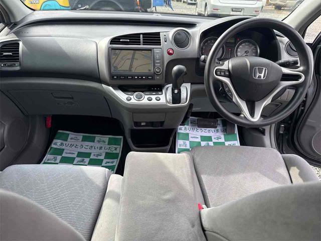 ストリーム Ｘ　ＨＤＤナビパッケージ　ＥＴＣ　バックカメラ　ナビ　オートライト　ＨＩＤ　キーレスエントリー　電動格納ミラー　３列シート　ＡＴ　アルミホイール　ＡＢＳ　エアコン　パワーステアリング（2枚目）