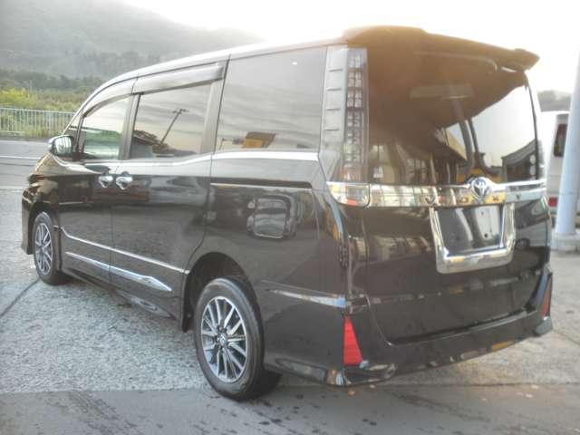 ヴォクシー ZS 煌II 4WD(5枚目)