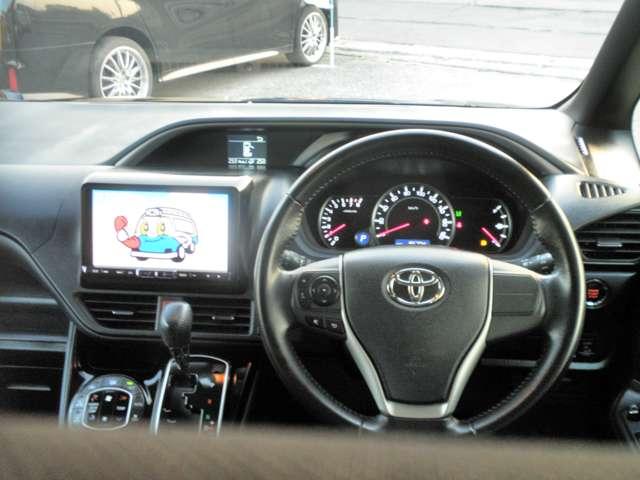 ヴォクシー ZS 煌II 4WD(8枚目)