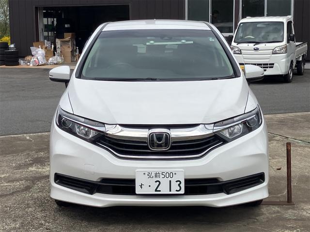 シャトル ハイブリッド　ホンダセンシング　４ＷＤ　ドライブレコーダー　バックカメラ　ナビ　オートクルーズコントロール　レーンアシスト　衝突被害軽減システム　オートライト　スマートキー　電動格納ミラー　ＡＴ　盗難防止システム　衝突安全ボディ（12枚目）