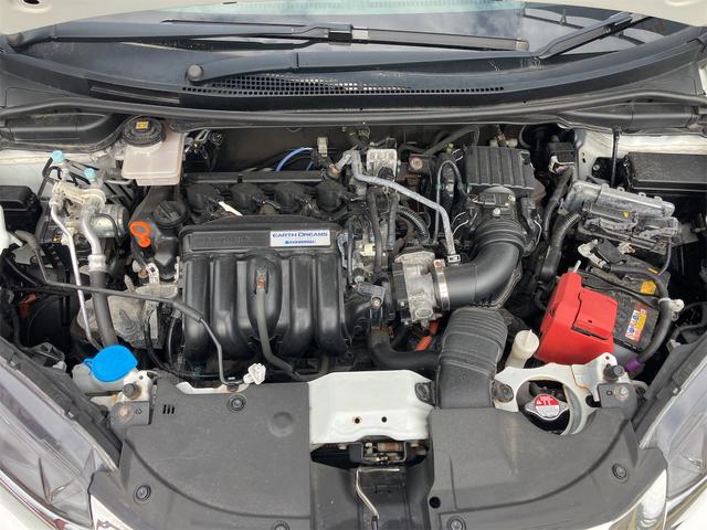 シャトル ハイブリッド　ホンダセンシング　４ＷＤ　ドライブレコーダー　バックカメラ　ナビ　オートクルーズコントロール　レーンアシスト　衝突被害軽減システム　オートライト　スマートキー　電動格納ミラー　ＡＴ　盗難防止システム　衝突安全ボディ（19枚目）