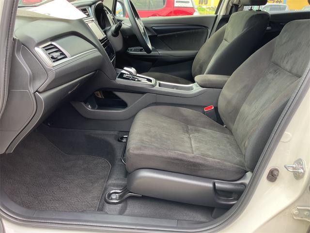 シャトル ハイブリッド　ホンダセンシング　４ＷＤ　ドライブレコーダー　バックカメラ　ナビ　オートクルーズコントロール　レーンアシスト　衝突被害軽減システム　オートライト　スマートキー　電動格納ミラー　ＡＴ　盗難防止システム　衝突安全ボディ（30枚目）