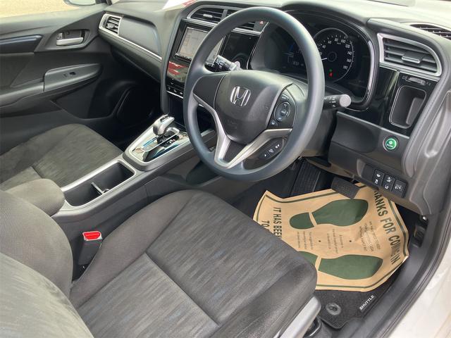 シャトル ハイブリッド　ホンダセンシング　４ＷＤ　ドライブレコーダー　バックカメラ　ナビ　オートクルーズコントロール　レーンアシスト　衝突被害軽減システム　オートライト　スマートキー　電動格納ミラー　ＡＴ　盗難防止システム　衝突安全ボディ（37枚目）