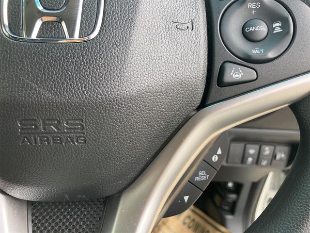 シャトル ハイブリッド　ホンダセンシング　４ＷＤ　ドライブレコーダー　バックカメラ　ナビ　オートクルーズコントロール　レーンアシスト　衝突被害軽減システム　オートライト　スマートキー　電動格納ミラー　ＡＴ　盗難防止システム　衝突安全ボディ（41枚目）