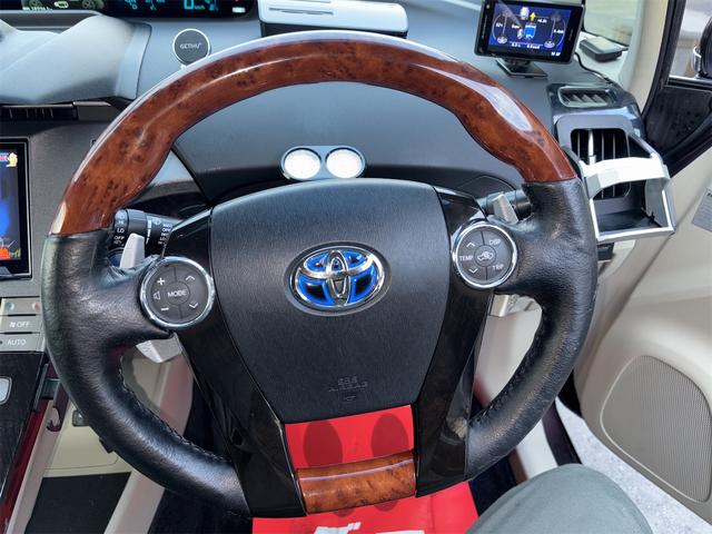 プリウス Sマイコーデ ETC ナビ TV アルミホイール オートライト HID CVT スマートキー 電動格納ミラー 100V電源 盗難防止システム Bluetooth 衝突安全ボディ ABS ESC エアコン(3枚目)