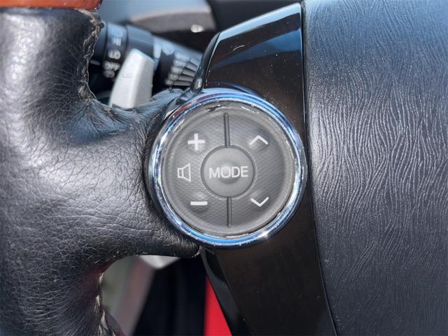 プリウス Sマイコーデ ETC ナビ TV アルミホイール オートライト HID CVT スマートキー 電動格納ミラー 100V電源 盗難防止システム Bluetooth 衝突安全ボディ ABS ESC エアコン(28枚目)