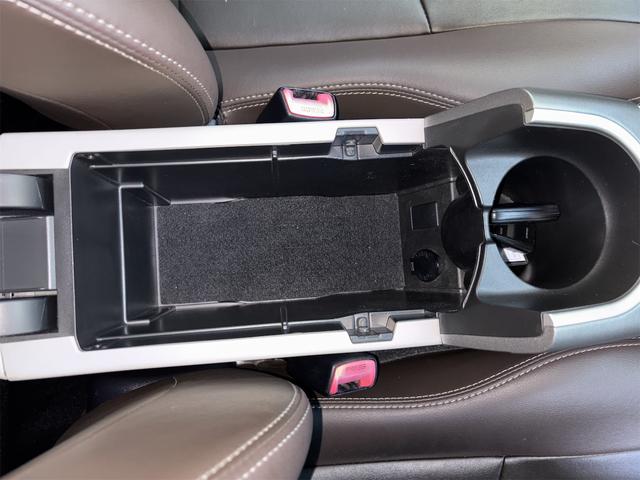 プリウス Sマイコーデ ETC ナビ TV アルミホイール オートライト HID CVT スマートキー 電動格納ミラー 100V電源 盗難防止システム Bluetooth 衝突安全ボディ ABS ESC エアコン(36枚目)