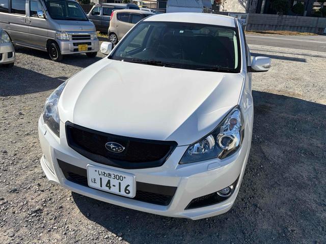 レガシィツーリングワゴン ２．５ｉ　Ｓパッケージ　４ＷＤ　ＥＴＣ　ナビ　オートクルーズコントロール　アルミホイール　ＨＩＤ　キーレスエントリー　電動格納ミラー　ＣＶＴ　盗難防止システム　衝突安全ボディ　ＡＢＳ　ＥＳＣ　エアコン　パワーステアリング（9枚目）