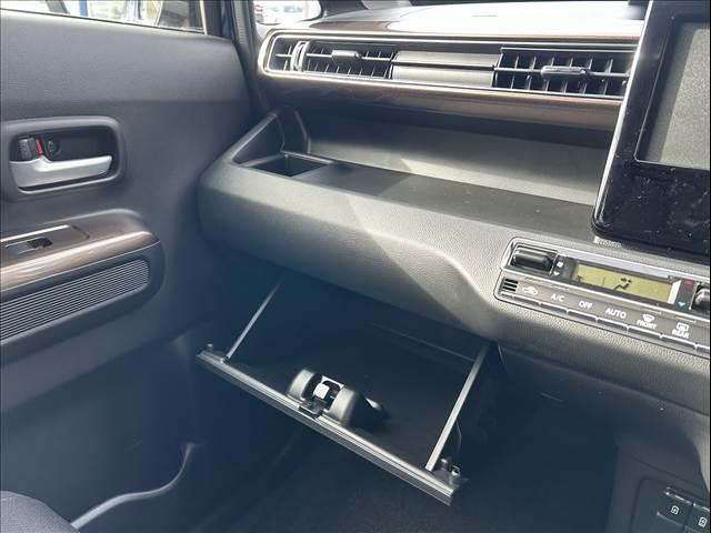 ワゴンＲカスタムＺ ＨＹＢＲＩＤ　ＺＸ　届出済未使用車（31枚目）