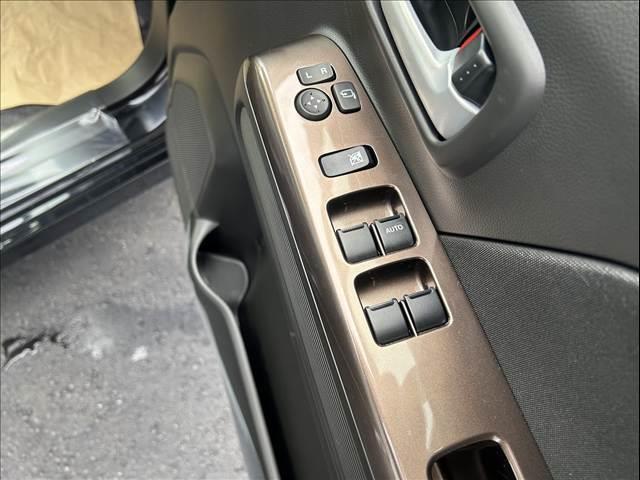 ワゴンＲカスタムＺ ＨＹＢＲＩＤ　ＺＸ　届出済未使用車（10枚目）