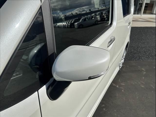 ワゴンＲカスタムＺ ＨＹＢＲＩＤ　ＺＸ　届出済未使用車（5枚目）