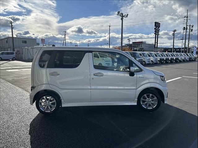 ワゴンＲカスタムＺ ＨＹＢＲＩＤ　ＺＸ　届出済未使用車（28枚目）