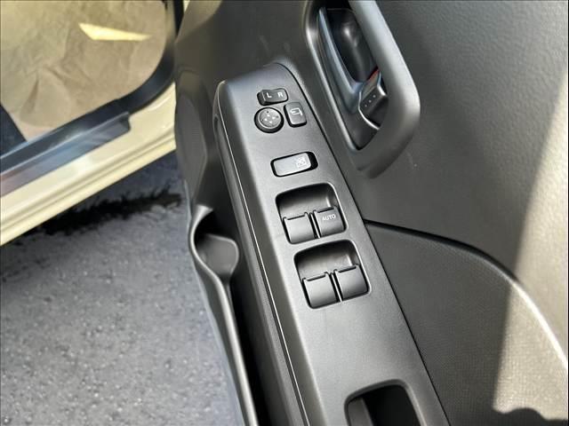 ワゴンＲ ＦＸ　届出済未使用車（9枚目）