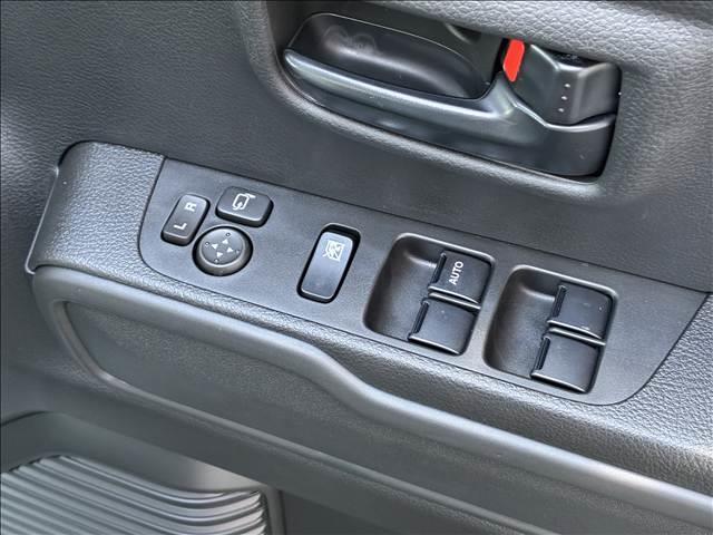 ハスラー ＨＹＢＲＩＤ　Ｇ　届出済未使用車（17枚目）