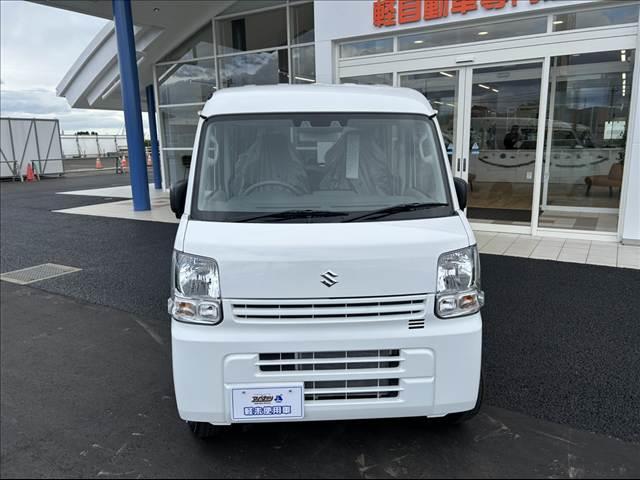 エブリイ ＰＡリミテッド　ＣＶＴ　４ＷＤ　届出済未使用車（3枚目）