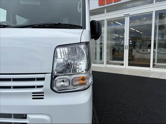 エブリイ ＰＡリミテッド　ＣＶＴ　４ＷＤ　届出済未使用車（4枚目）