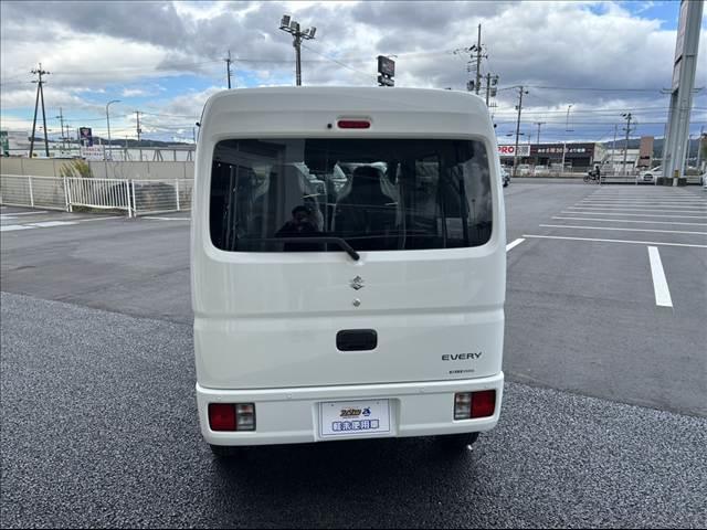 エブリイ ＰＡリミテッド　ＣＶＴ　４ＷＤ　届出済未使用車（6枚目）