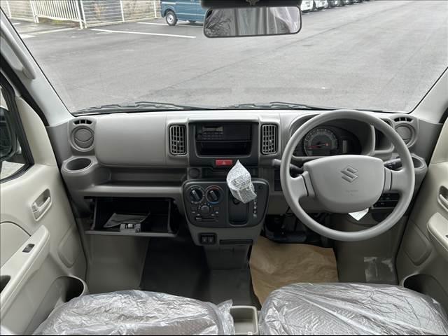 エブリイ ＰＡリミテッド　ＣＶＴ　４ＷＤ　届出済未使用車（8枚目）