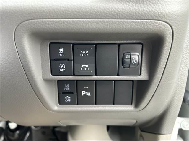 エブリイ ＰＡリミテッド　ＣＶＴ　４ＷＤ　届出済未使用車（12枚目）