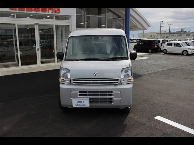 エブリイ ＰＡリミテッド　ＣＶＴ　４ＷＤ　届出済未使用車（3枚目）