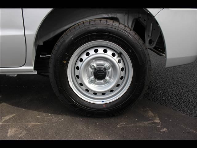 エブリイ ＰＡリミテッド　ＣＶＴ　４ＷＤ　届出済未使用車（12枚目）