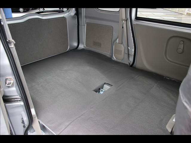 エブリイ ＰＡリミテッド　ＣＶＴ　４ＷＤ　届出済未使用車（18枚目）