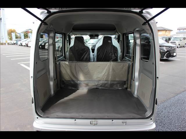 エブリイ ＰＡリミテッド　ＣＶＴ　４ＷＤ　届出済未使用車（19枚目）