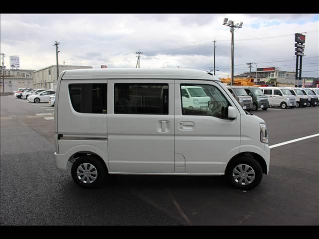 エブリイ ＪＯＩＮ　ＣＶＴ　４ＷＤ　届出済未使用車（8枚目）