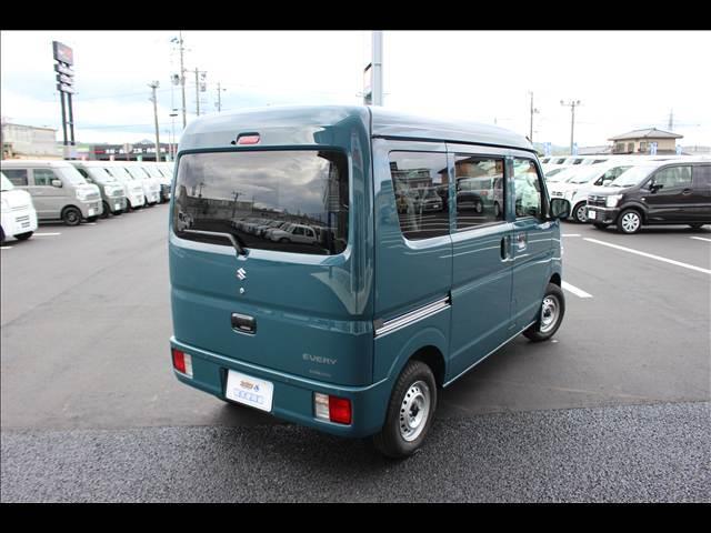 エブリイ ＰＡリミテッド　ＣＶＴ　４ＷＤ　届出済未使用車（8枚目）