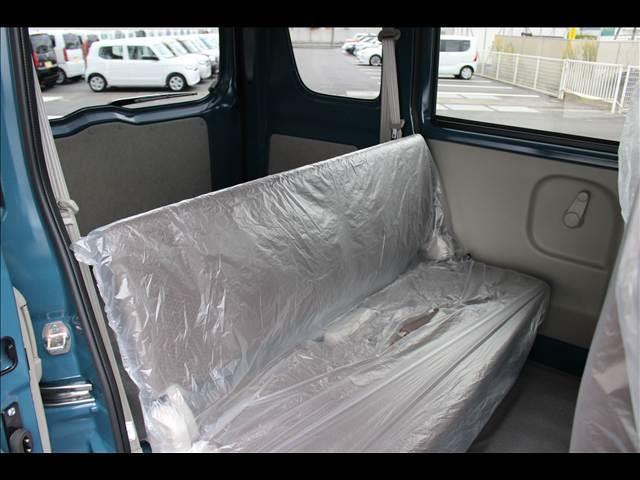 エブリイ ＰＡリミテッド　ＣＶＴ　４ＷＤ　届出済未使用車（18枚目）