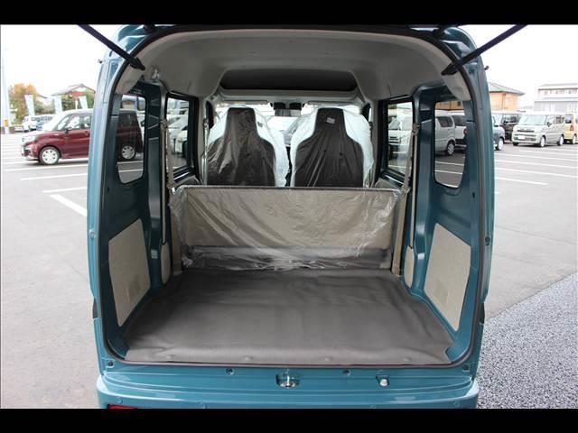 エブリイ ＰＡリミテッド　ＣＶＴ　４ＷＤ　届出済未使用車（19枚目）