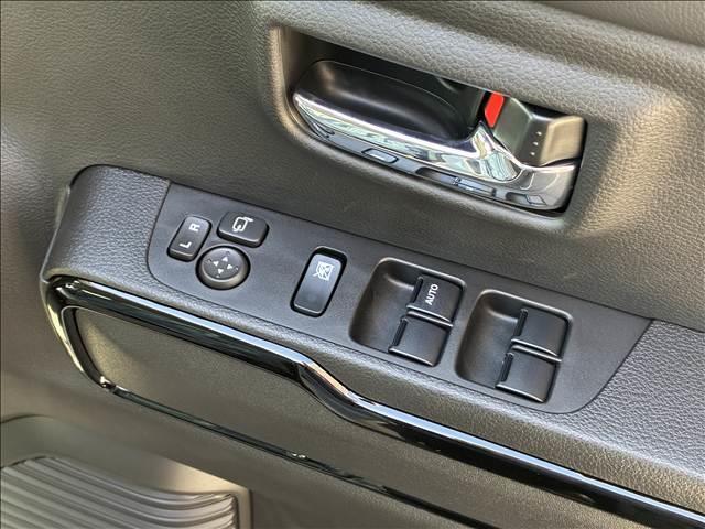 ハスラー ＨＹＢＲＩＤ　Ｘ　届出済未使用車（12枚目）