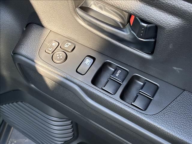 ハスラー ＨＹＢＲＩＤ　Ｇ　届出済未使用車（12枚目）