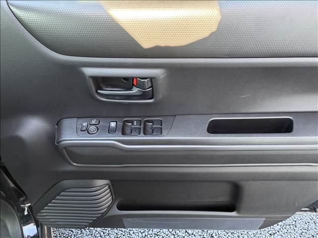 ハスラー ＨＹＢＲＩＤ　Ｇ　届出済未使用車（8枚目）