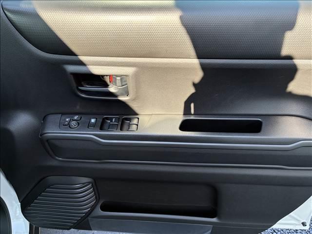 ハスラー ＨＹＢＲＩＤ　Ｇ　届出済未使用車（11枚目）