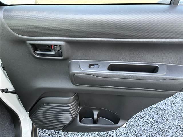 ハスラー ＨＹＢＲＩＤ　Ｇ　届出済未使用車（13枚目）