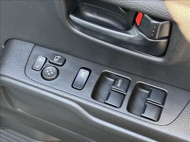 ハスラー ＨＹＢＲＩＤ　Ｇ　届出済未使用車（12枚目）