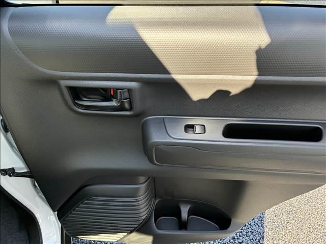 ハスラー ＨＹＢＲＩＤ　Ｇ　届出済未使用車（13枚目）