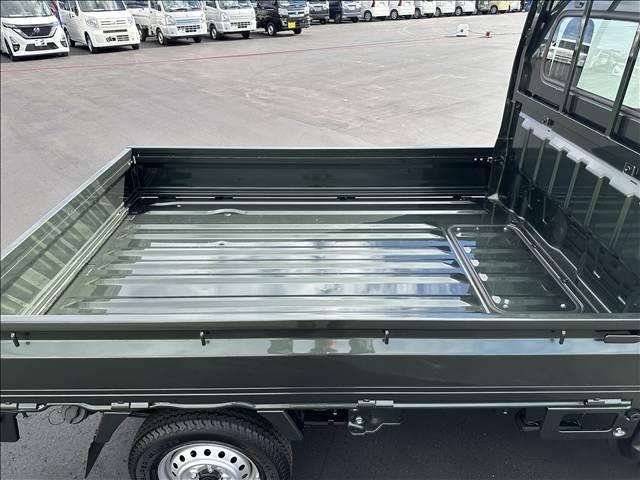 キャリイトラック ＫＣ　エアコン・パワステ　４ＡＴ　４ＷＤ　届出済未使用車（8枚目）