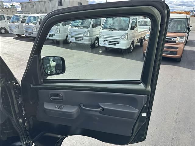 キャリイトラック ＫＣ　エアコン・パワステ　４ＡＴ　４ＷＤ　届出済未使用車（10枚目）
