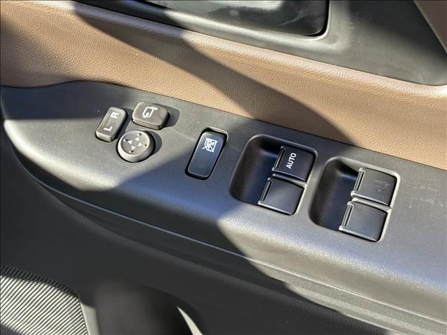 スペーシア ＨＹＢＲＩＤ　Ｇ　届出済未使用車（13枚目）